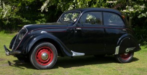 1939 Peugeot Deluxe Berline