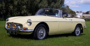 1965 MGB Roadster - Early Pull-Handle Model